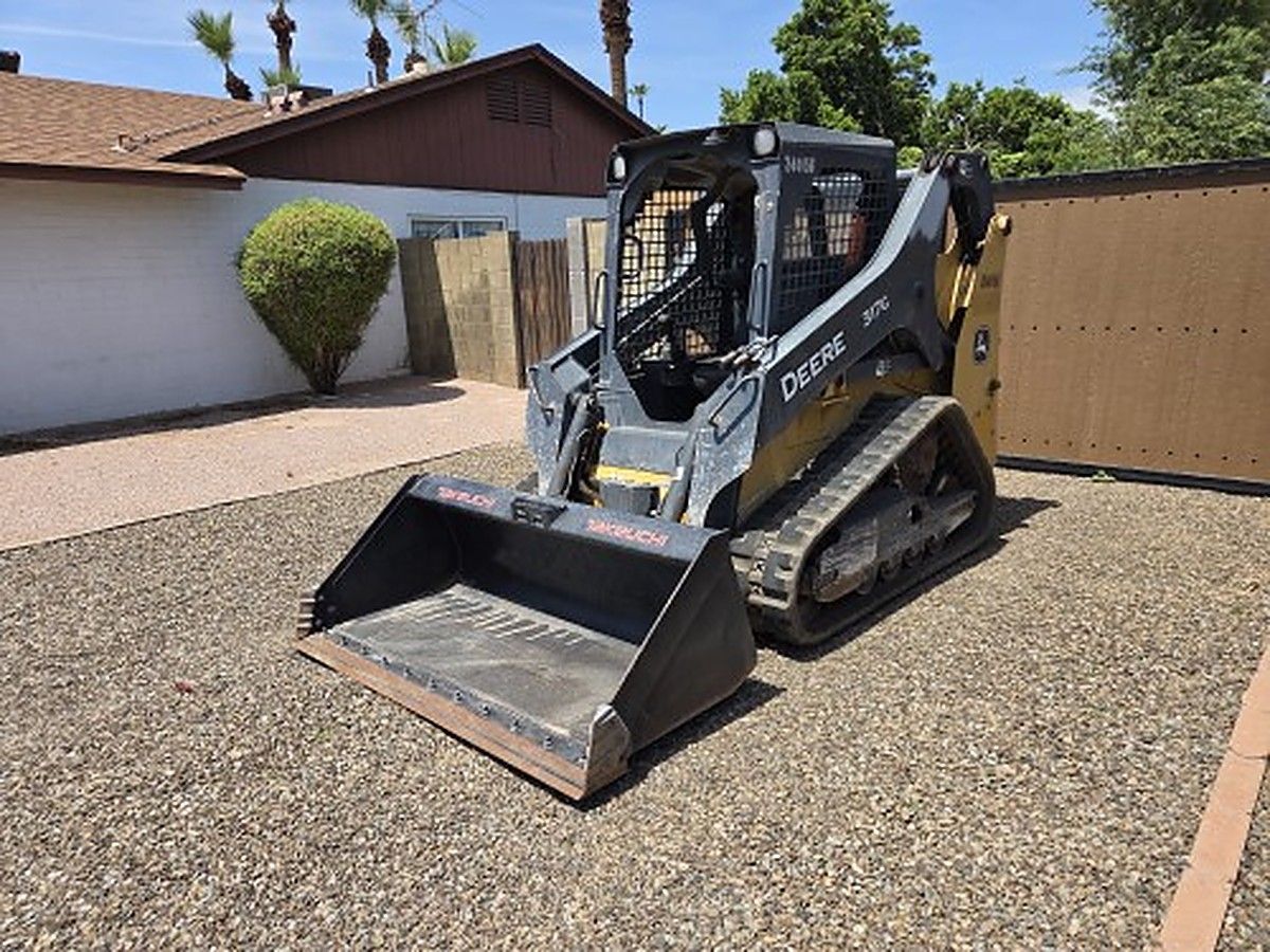 JOHN DEERE 317G photo 5