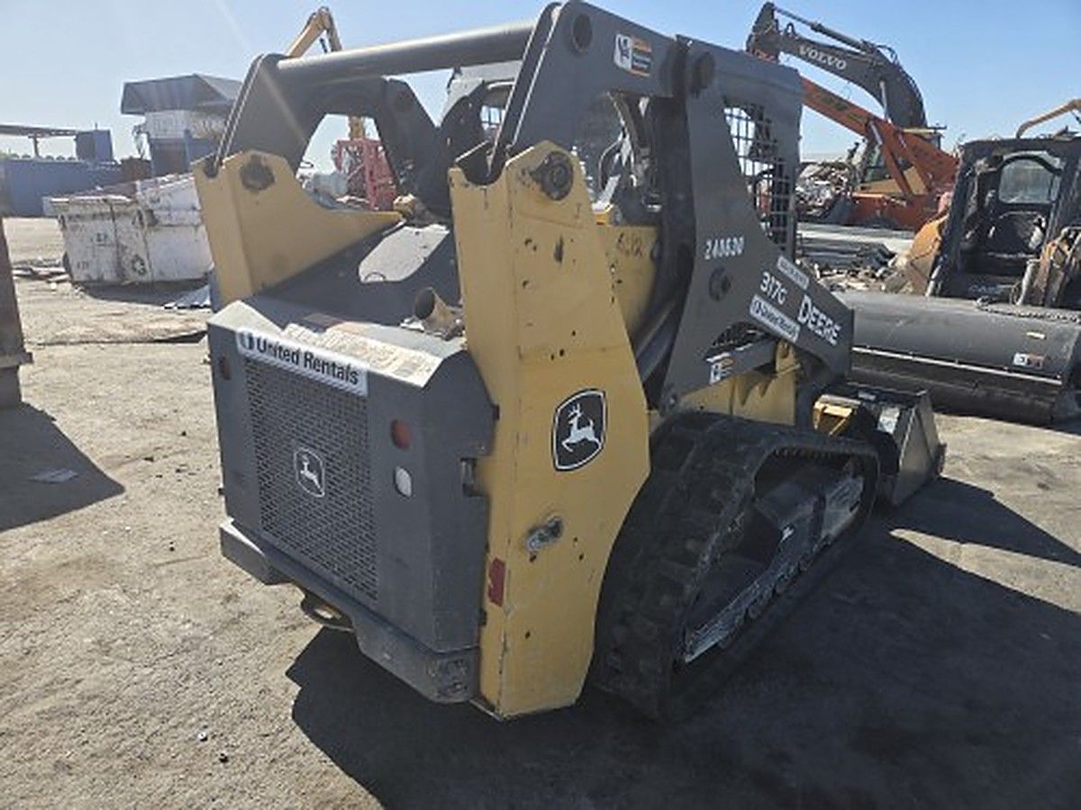 JOHN DEERE 317G photo 5