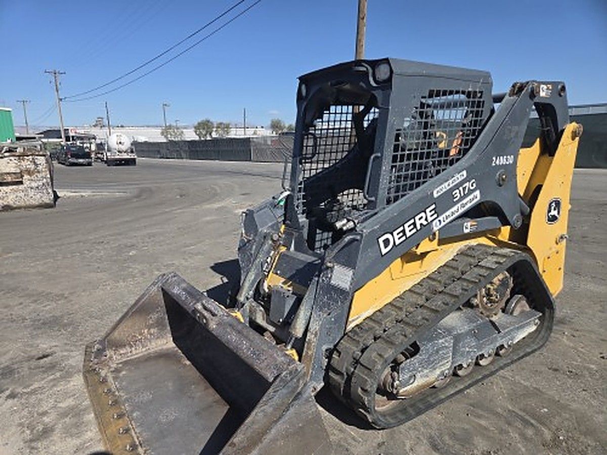 JOHN DEERE 317G photo 7