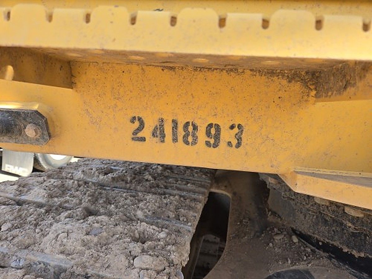 JOHN DEERE 350G photo 2