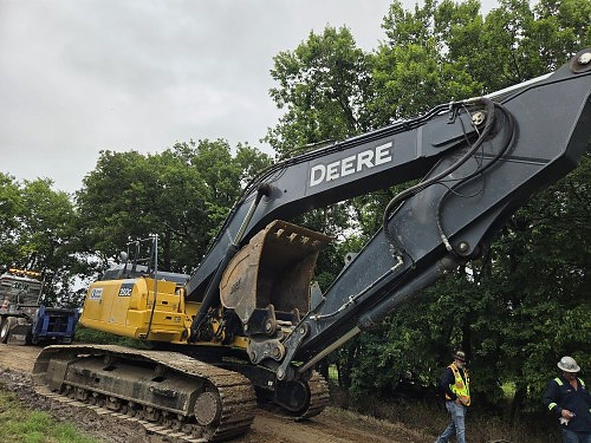 JOHN DEERE 350G LC photo 2