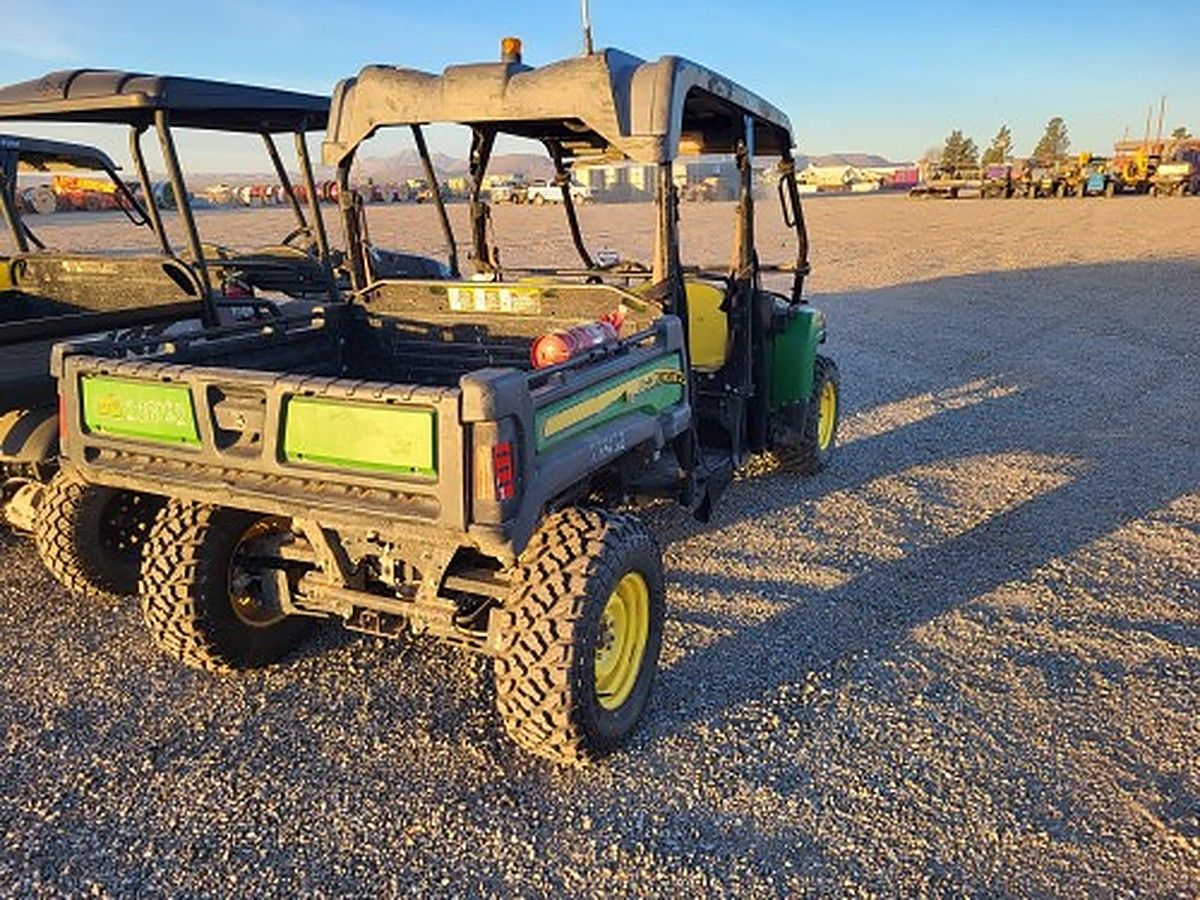 JOHN DEERE XUV855MS4 photo 4