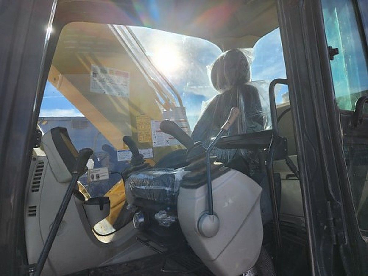 KOBELCO SK210LC-10 photo 10