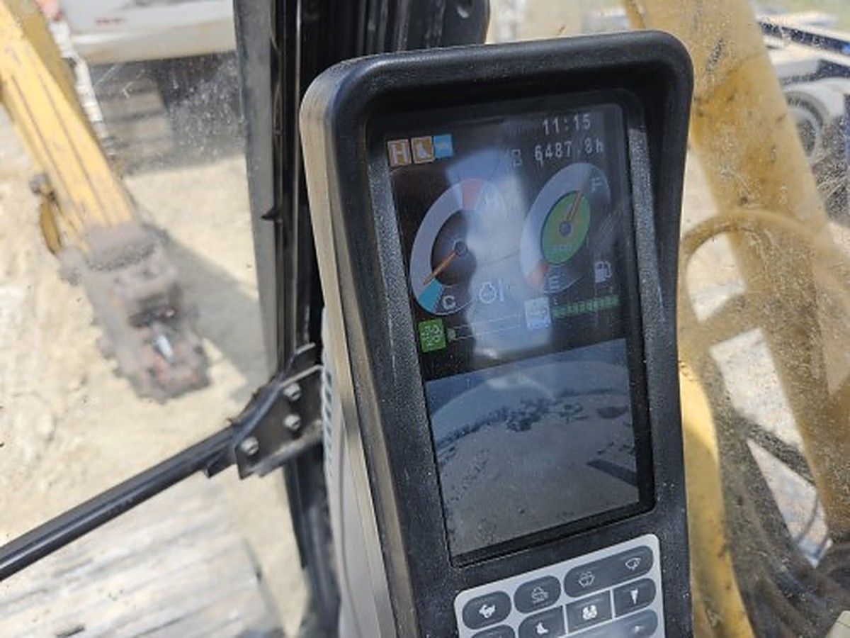 KOBELCO SK210LC-10 photo 6