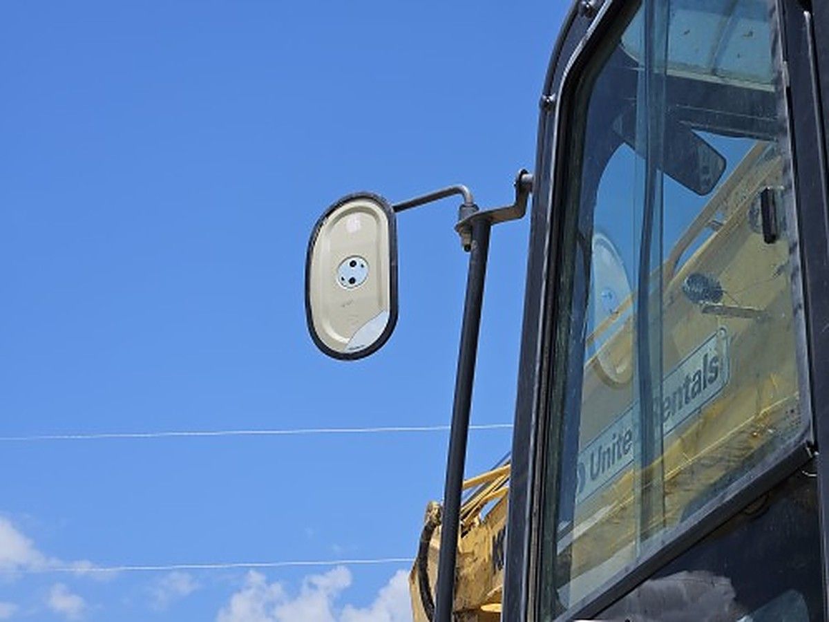 KOBELCO SK210LC-10 photo 7
