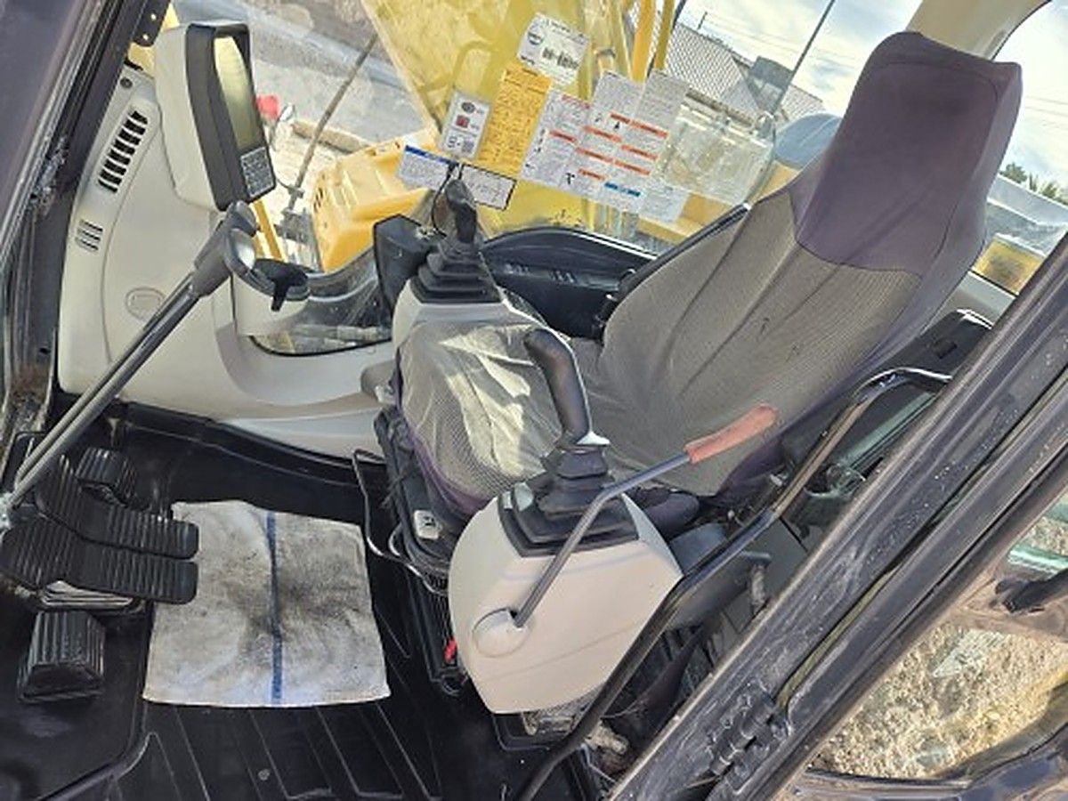 KOBELCO SK210LC-10 photo 2