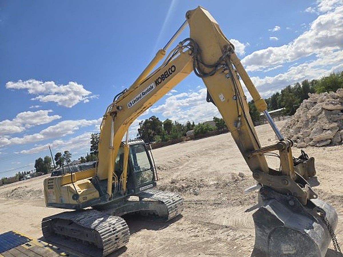 KOBELCO SK210LC-10 photo 6