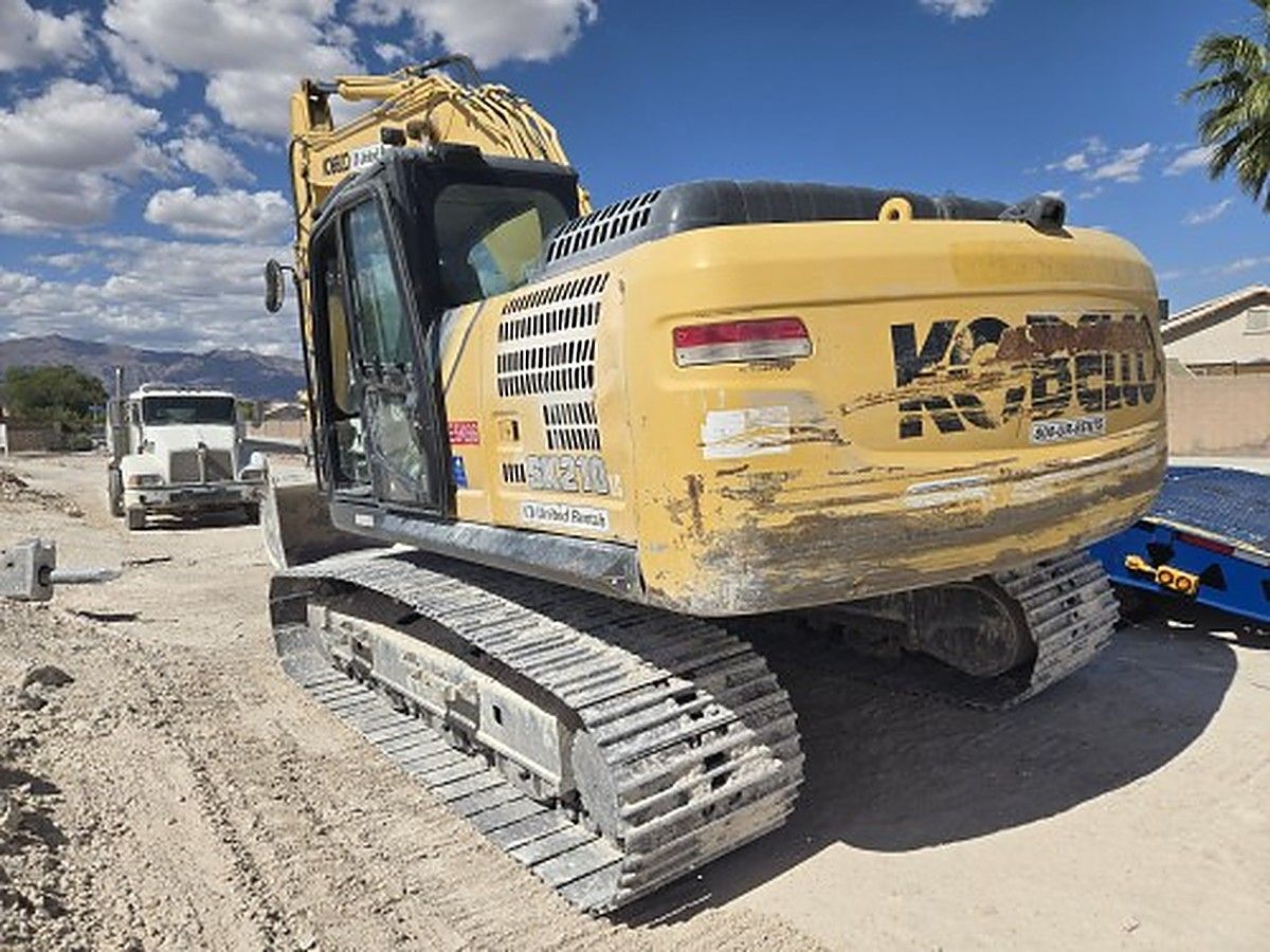 KOBELCO SK210LC-10 photo 7