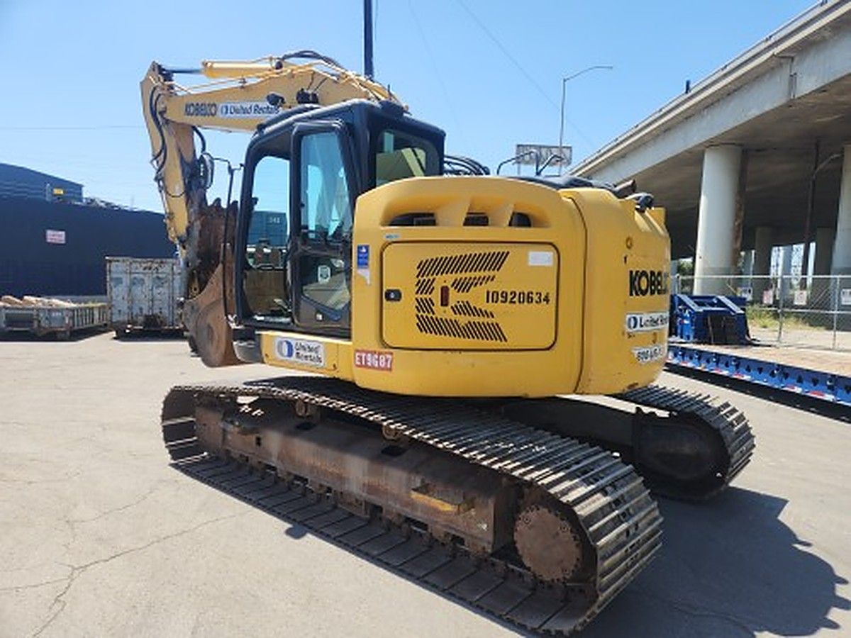 KOBELCO SK230SR-5 photo 4