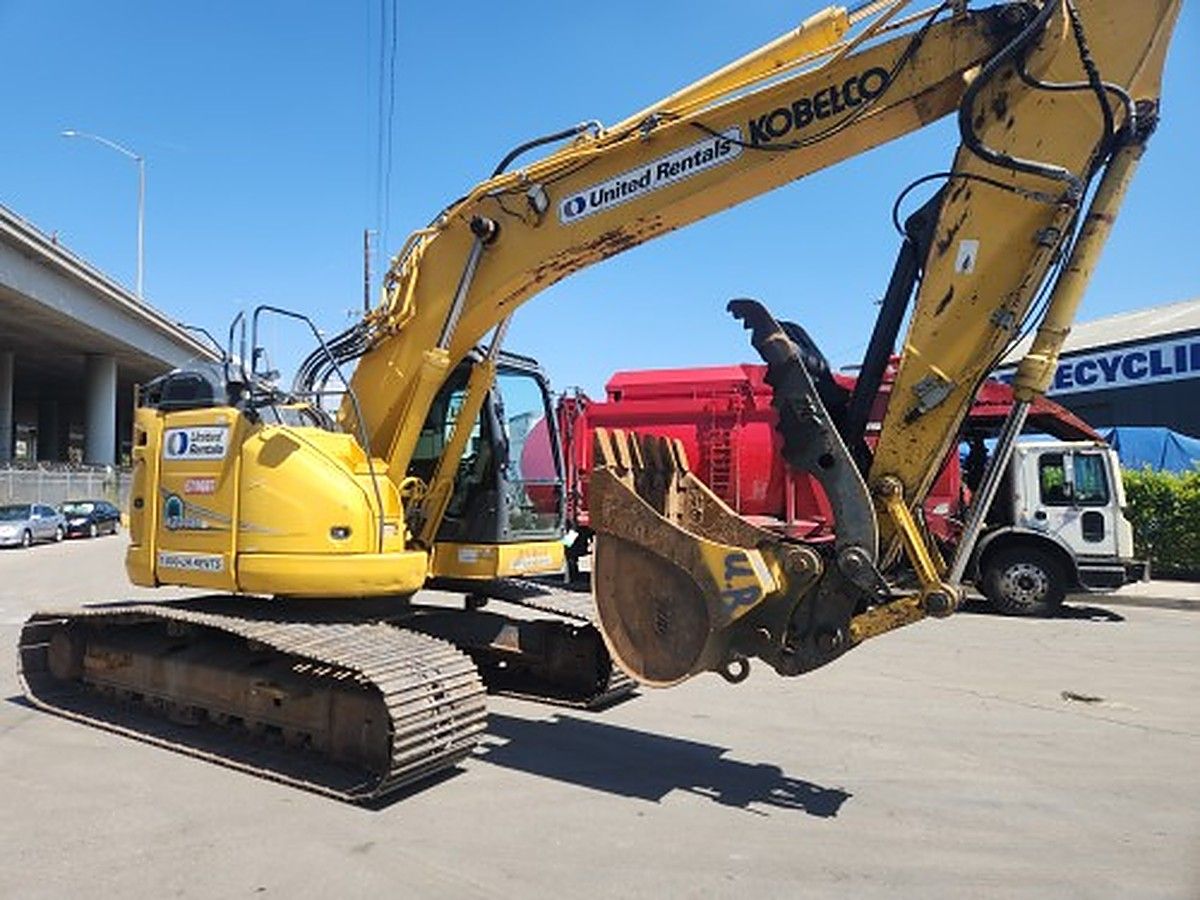 KOBELCO SK230SR-5 photo 9