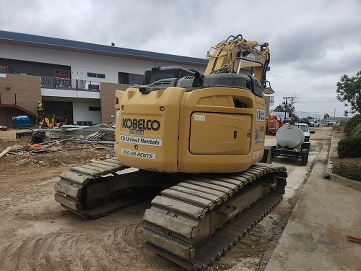 KOBELCO SK230SRLC-5 photo 2