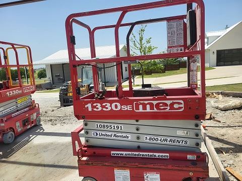 2019 MEC 1330SE Scissor Lift 10-13' Electric