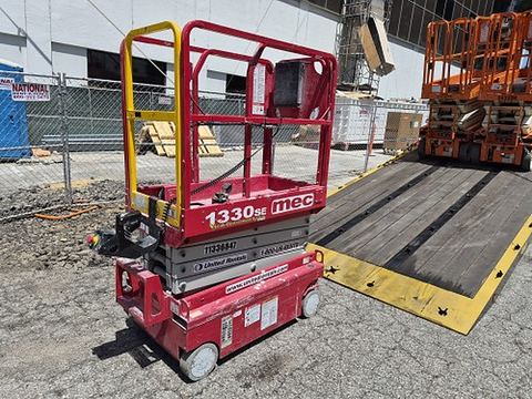 2019 MEC 1330SE Scissor Lift 10-13' Electric