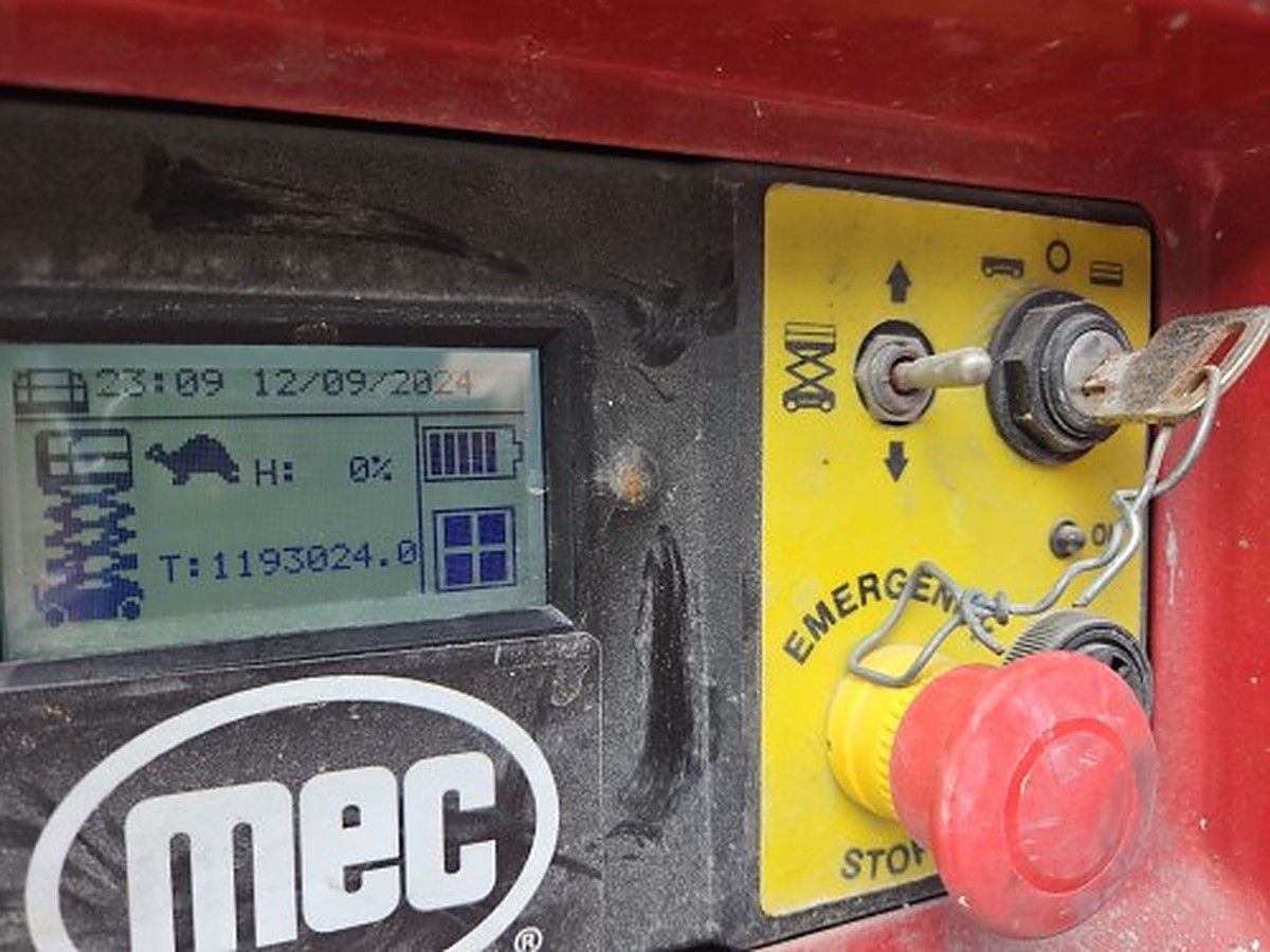 MEC 1330SE photo 10