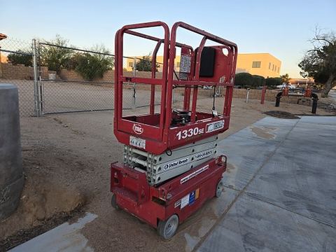2019 MEC 1330SE Scissor Lift 10-13' Electric