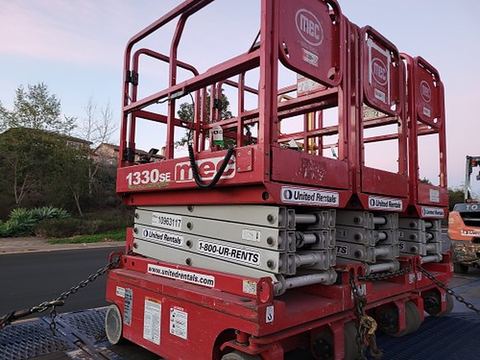 2019 MEC 1330SE Scissor Lift 10-13' Electric