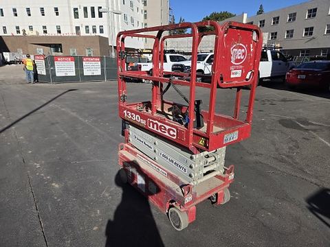 2019 MEC 1330SE Scissor Lift 10-13' Electric