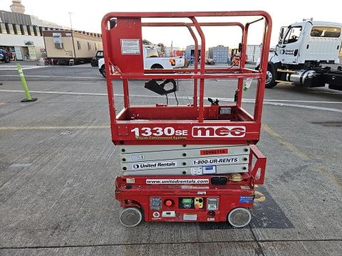 2019 MEC 1330SE Scissor Lift 10-13' Electric