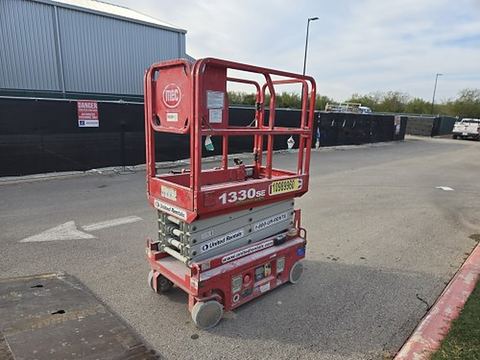 2019 MEC 1330SE Scissor Lift 10-13' Electric