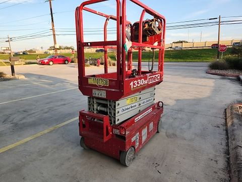 2019 MEC 1330SE Scissor Lift 10-13' Electric