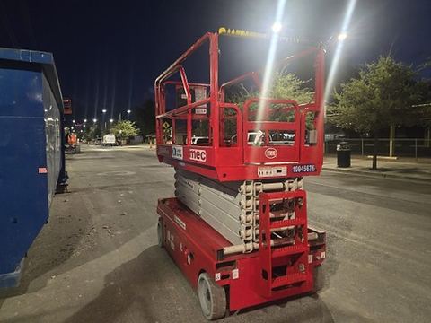 2019 MEC 3346SE Scissor Lift 30-35' Electric 46-48" Wide