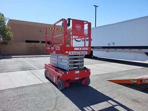 2019 MEC 3346SE Scissor Lift 30-35' Electric 46-48" Wide