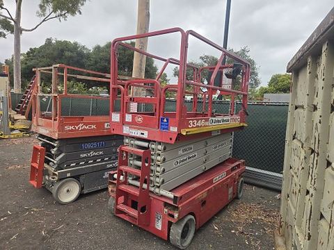 2019 MEC 3346SE Scissor Lift 30-35' Electric 46-48" Wide