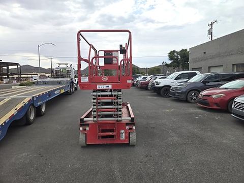 2019 MEC 3346SE Scissor Lift 30-35' Electric 46-48" Wide