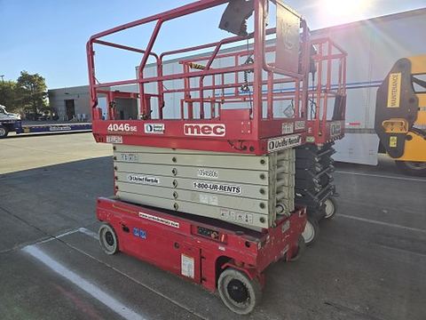 2019 MEC 4046SE Scissor Lift 39-40' Electric 45-48"Wide