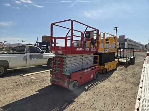 2019 MEC 4046SE Scissor Lift 39-40' Electric 45-48"Wide