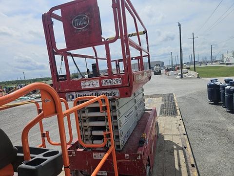 2019 MEC 4046SE Scissor Lift 39-40' Electric 45-48"Wide