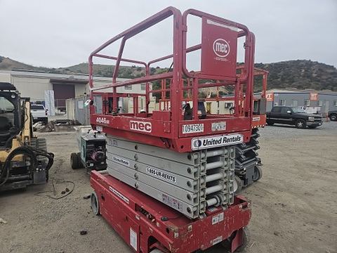 2019 MEC 4046SE Scissor Lift 39-40' Electric 45-48"Wide