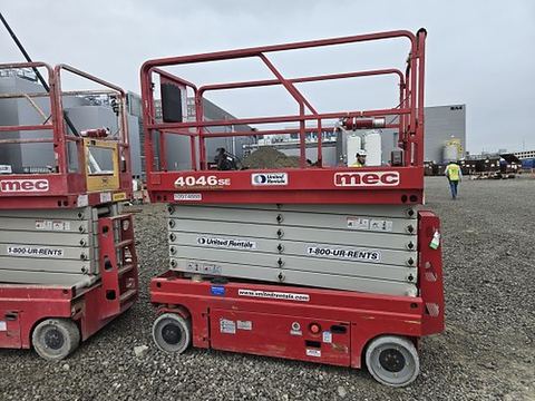2019 MEC 4046SE Scissor Lift 39-40' Electric 45-48"Wide