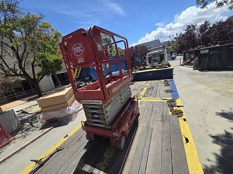 2019 MEC MICRO 19 Scissor Lift 18-19' Electric 60" Length