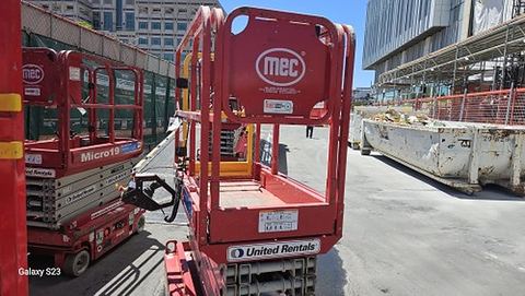 2019 MEC MICRO 19 Scissor Lift 18-19' Electric 60" Length