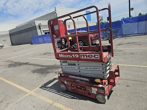 2019 MEC MICRO 19 Scissor Lift 18-19' Electric 60" Length