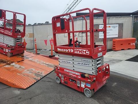 2019 MEC MICRO 19 Scissor Lift 18-19' Electric 60" Length