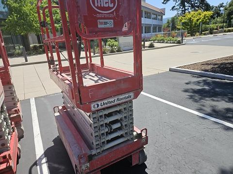 2019 MEC MICRO 19 Scissor Lift 18-19' Electric 60" Length