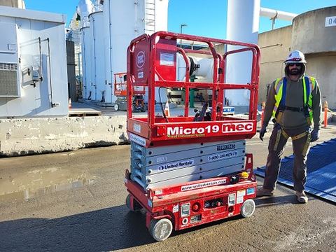 2019 MEC MICRO 19 Scissor Lift 18-19' Electric 60" Length