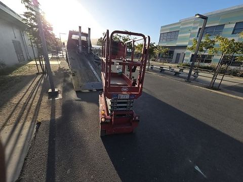 2019 MEC MICRO 19 Scissor Lift 18-19' Electric 60" Length