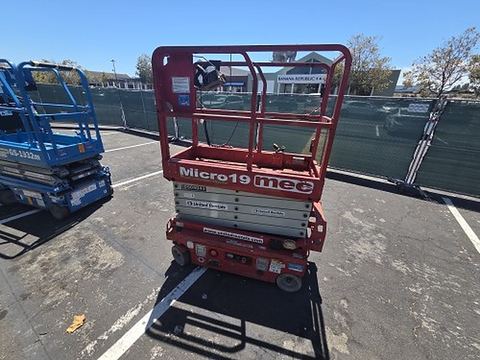 2019 MEC MICRO 19 Scissor Lift 18-19' Electric 60" Length