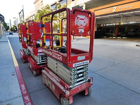 2019 MEC MICRO 19 Scissor Lift 18-19' Electric 60" Length