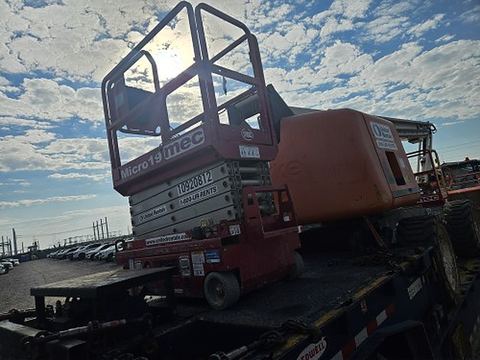 2019 MEC MICRO 19 Scissor Lift 18-19' Electric 60" Length
