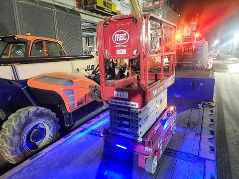 2019 MEC MICRO 19 Scissor Lift 18-19' Electric 60" Length