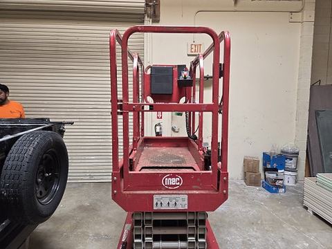 2019 MEC MICRO 19 Scissor Lift 18-19' Electric 60" Length
