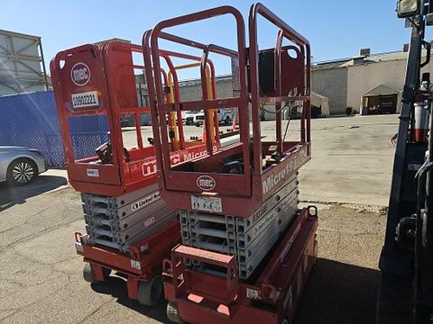 2019 MEC MICRO 19 Scissor Lift 18-19' Electric 60" Length