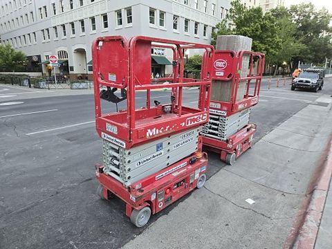 2019 MEC MICRO 19 Scissor Lift 18-19' Electric 60" Length