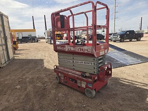 2019 MEC MICRO 19 Scissor Lift 18-19' Electric 60" Length