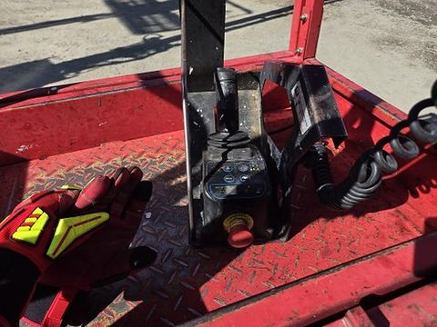 2019 MEC MICRO 19 Scissor Lift 18-19' Electric 60" Length