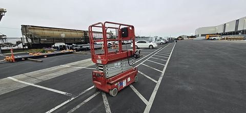 2019 MEC MICRO 19 Scissor Lift 18-19' Electric 60" Length